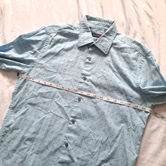 Kenneth Cole | Reaction Light Blue Men's button up collared Shirt - Picture 10 of 10